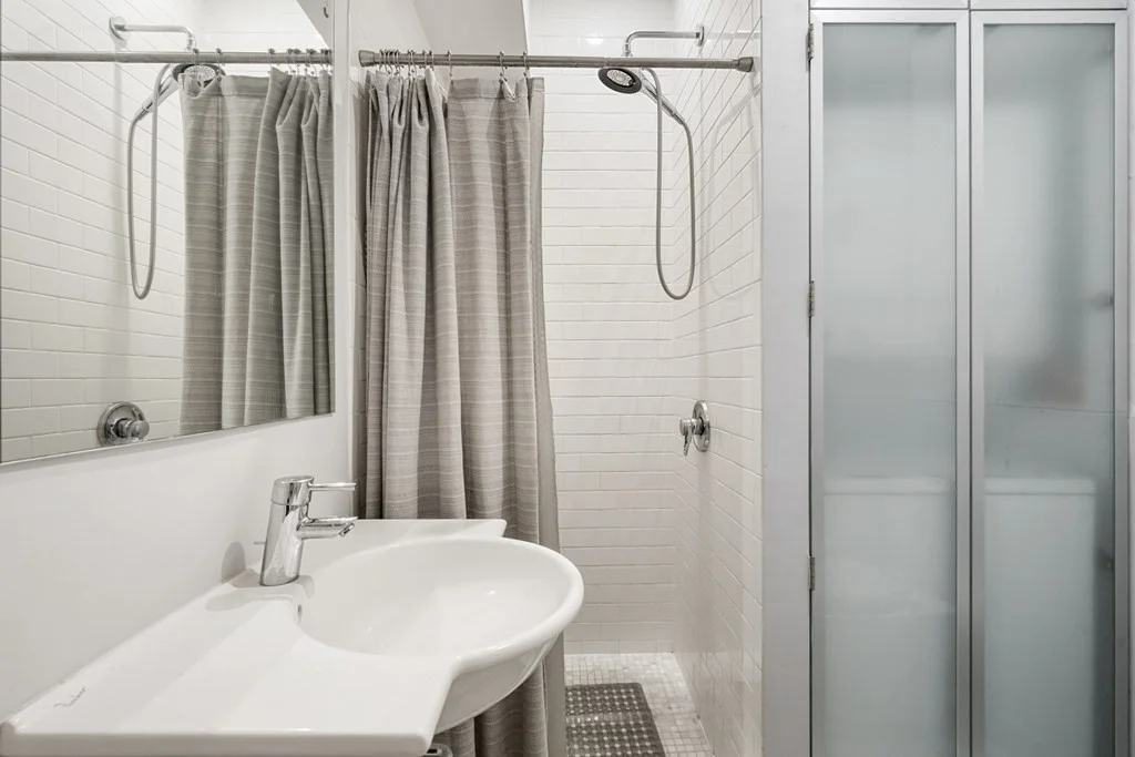 2 bed, 1 bath apartment for rent at 748 Tremont St Unit 3, South End — photo 15 of 17