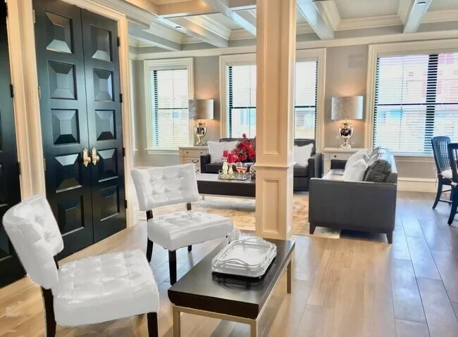 3 bed, 2 bath apartment for rent at 749 East Broadway Unit 1, South Boston — photo 4 of 17