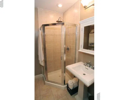 1 bed, 1 bath apartment for rent at 749 Somerville Ave Unit 2, Spring Hill — photo 7 of 10