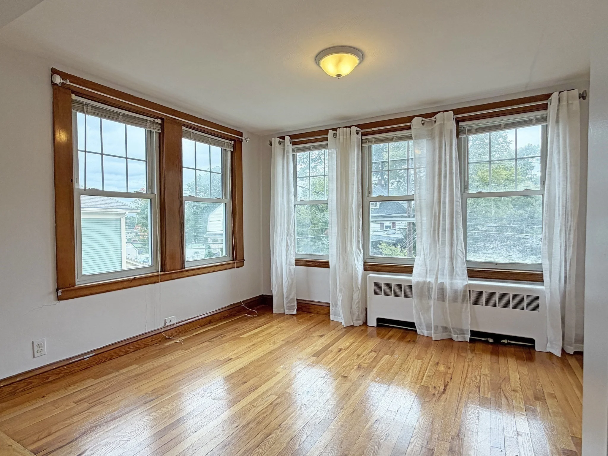 3 bed, 2 bath apartment for rent at 75-77 Dale St Unit 77, Waltham — photo 16 of 21