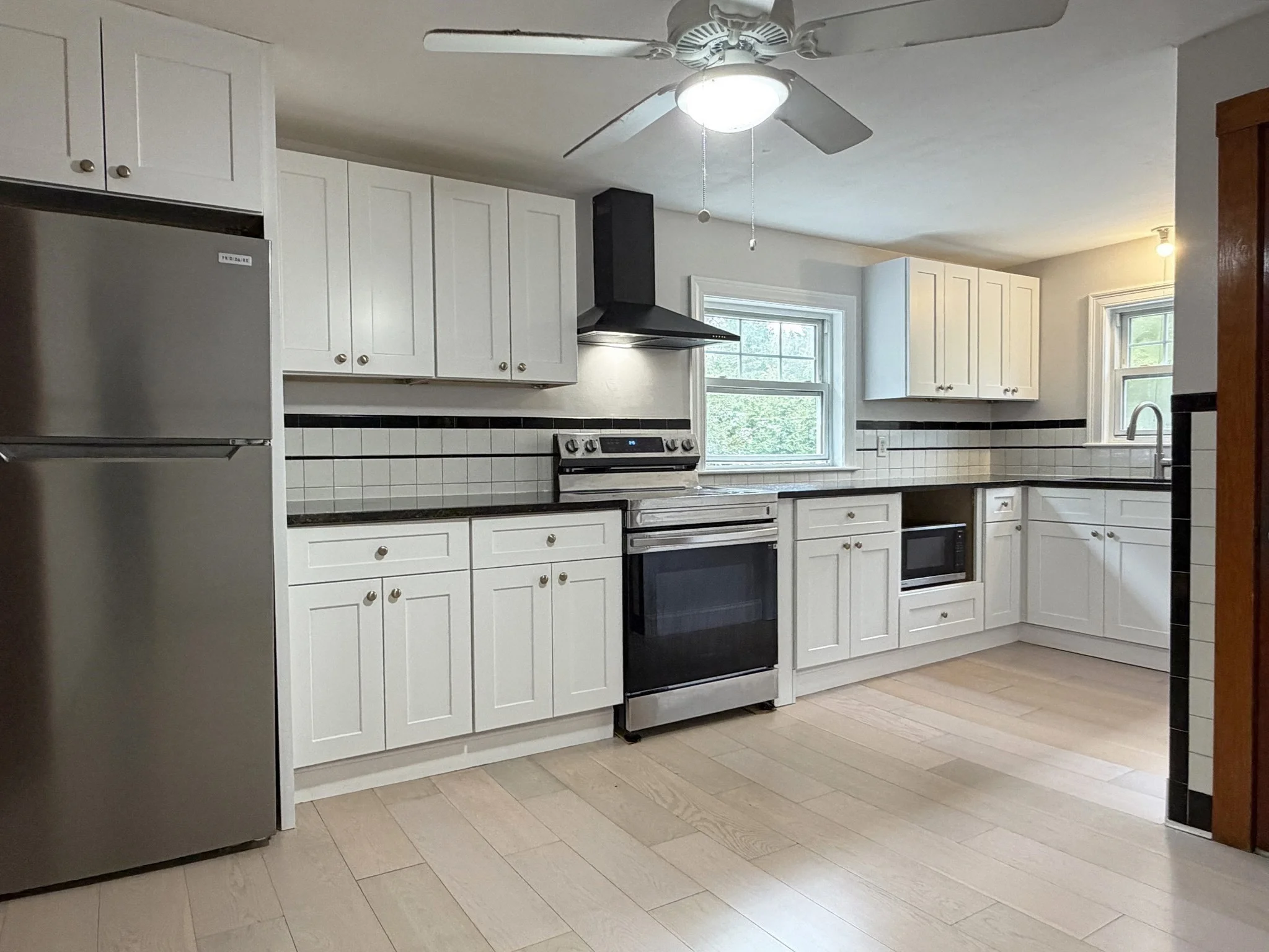 3 bed, 2 bath apartment for rent at 75-77 Dale St Unit 77, Waltham — photo 9 of 21
