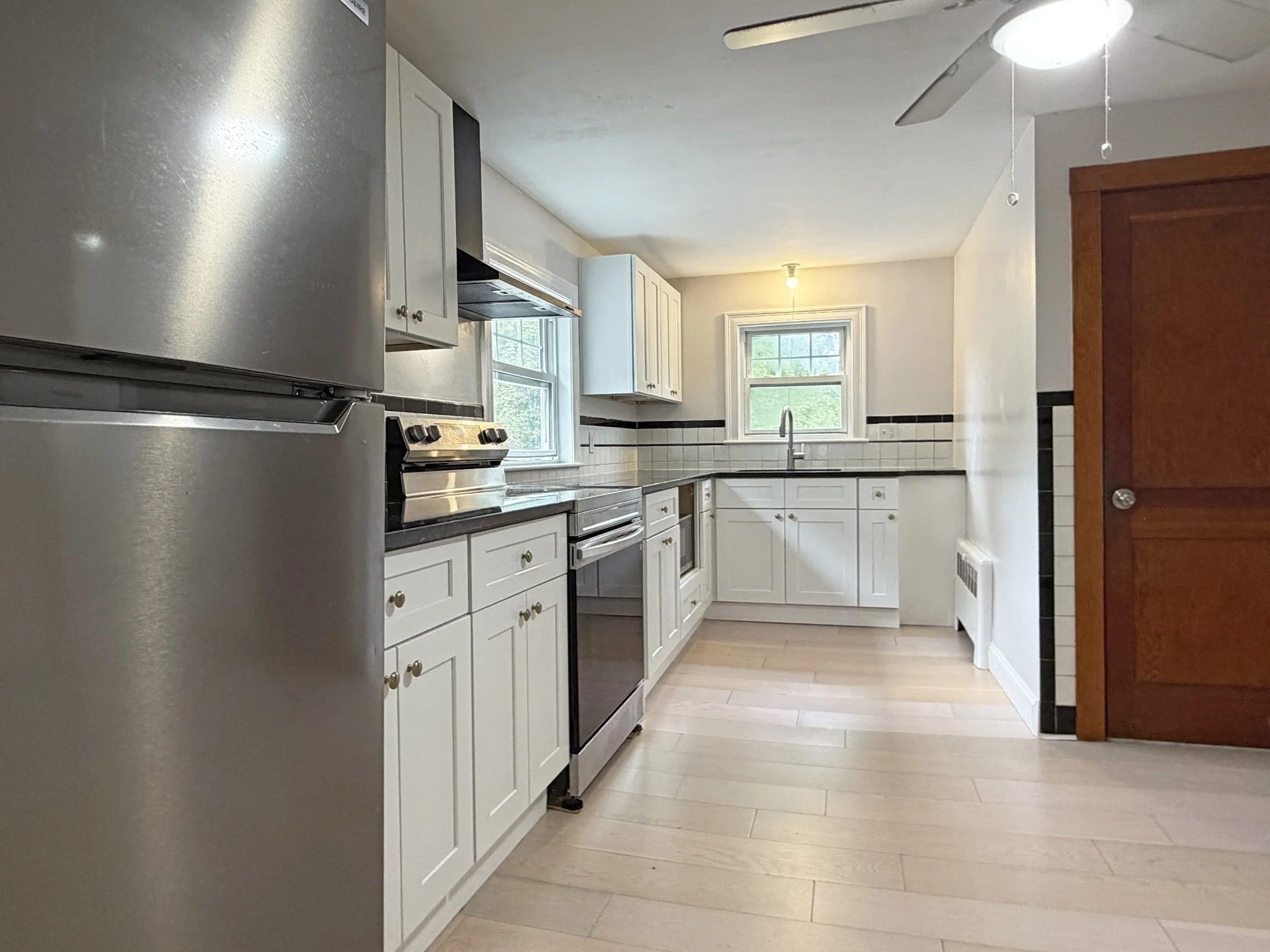 3 bed, 2 bath apartment for rent at 75-77 Dale St Unit 77, Waltham — photo 8 of 21