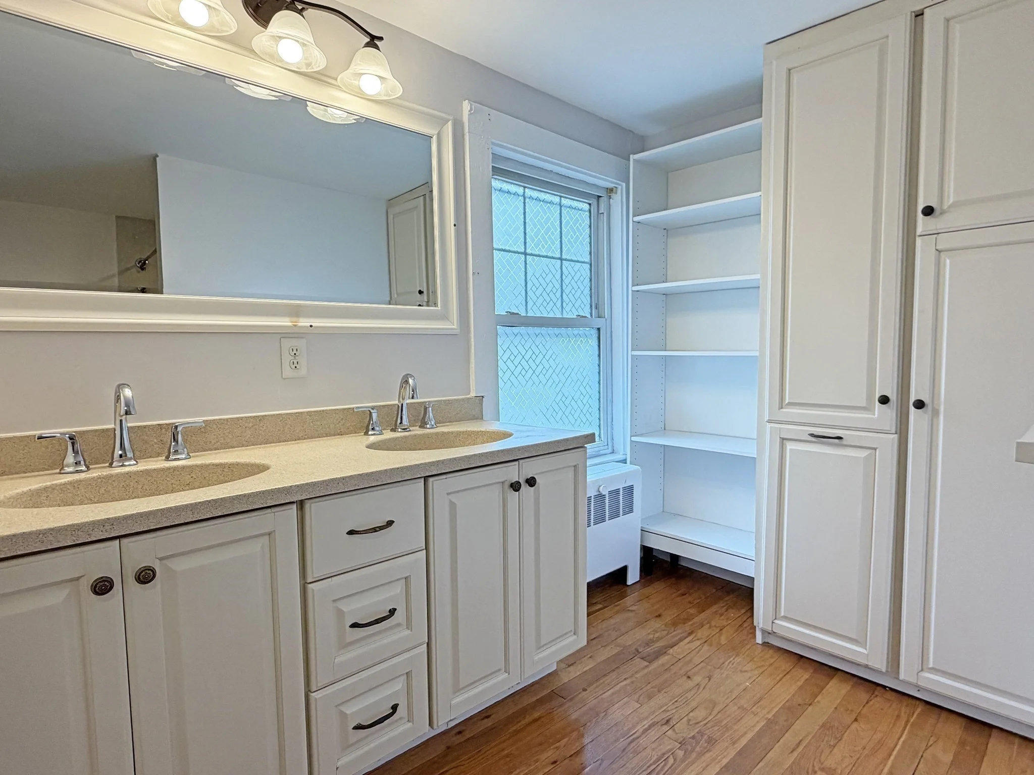 3 bed, 2 bath apartment for rent at 75-77 Dale St Unit 77, Waltham — photo 21 of 21