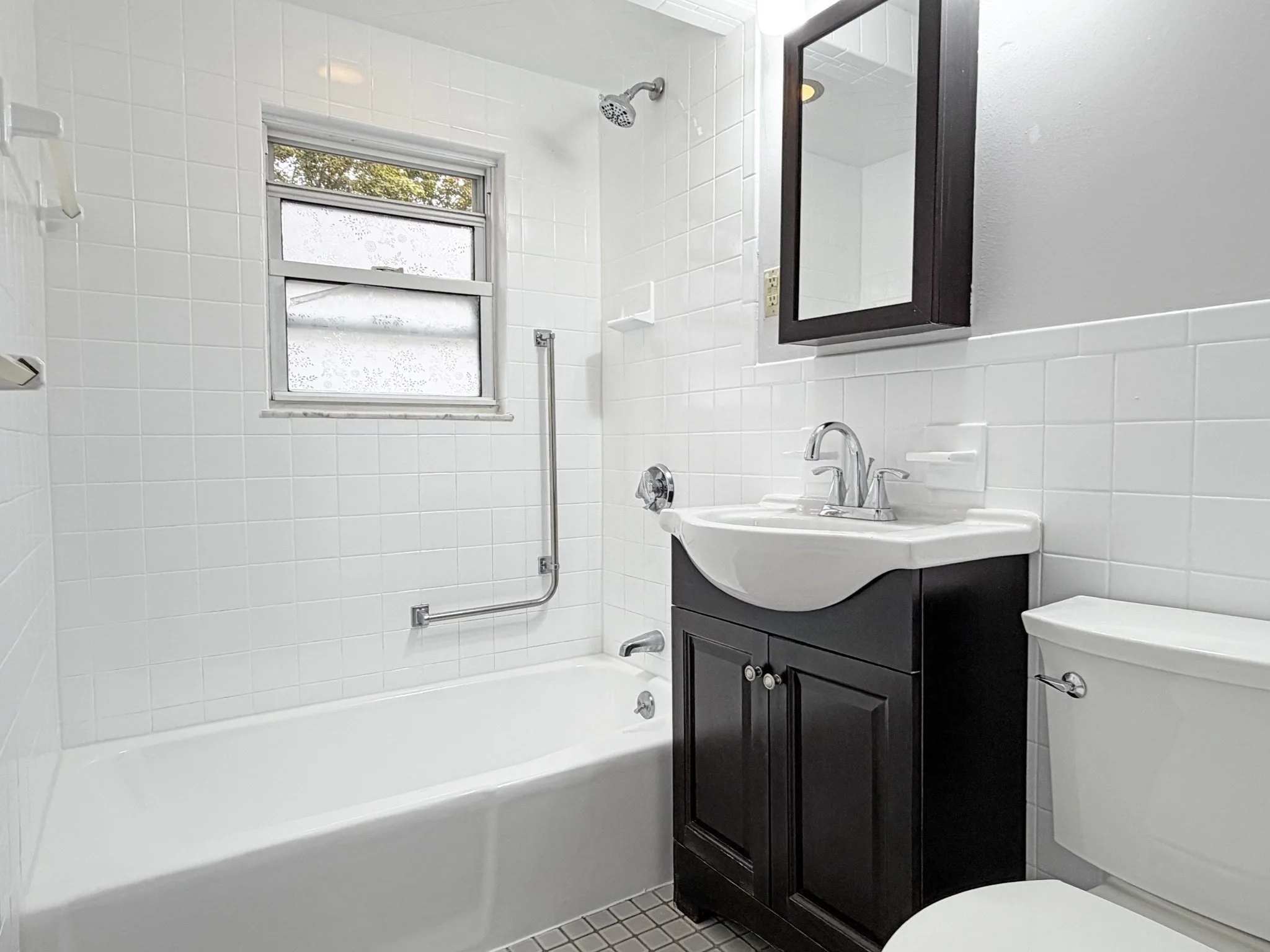 3 bed, 2 bath apartment for rent at 75-77 Dale St Unit 77, Waltham — photo 13 of 21