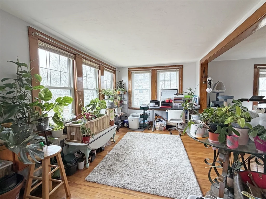 3 bed, 2 bath apartment for rent at 75-77 Dale St Unit 77, Waltham — photo 5 of 17