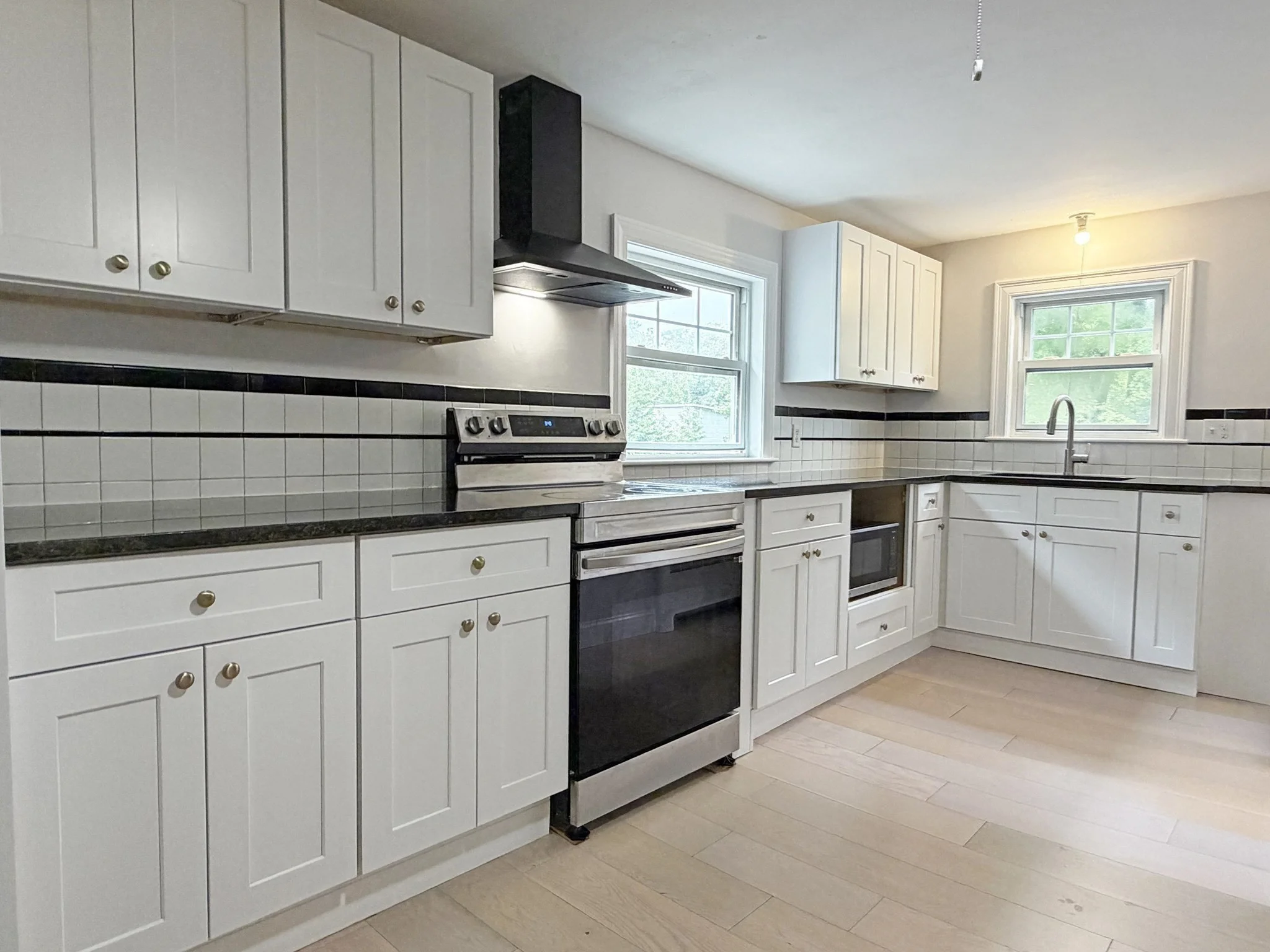 3 bed, 2 bath apartment for rent at 75-77 Dale St Unit 77, Waltham — photo 12 of 21