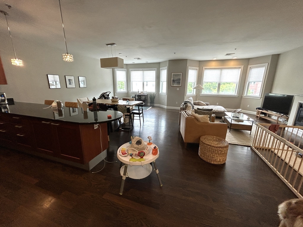 2 bed, 2 bath apartment for rent at 75-83 Boylston St Unit R3, Brookline Village — photo 3 of 13