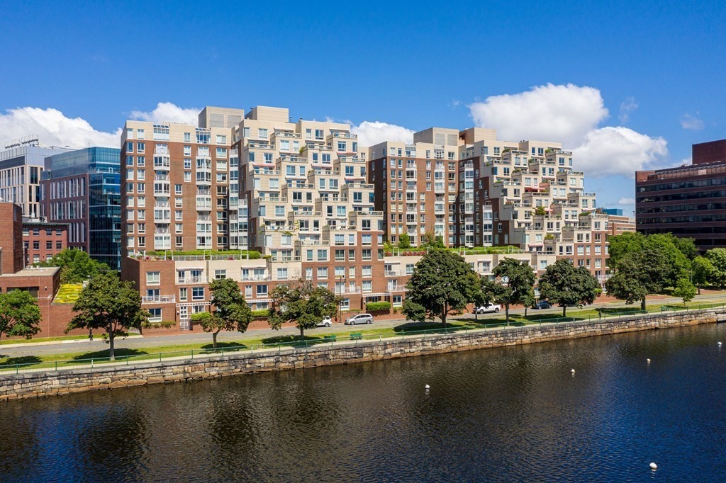 2 bed, 2 bath apartment for rent at 75-83 Cambridge Pkwa Unit W1102, East Cambridge