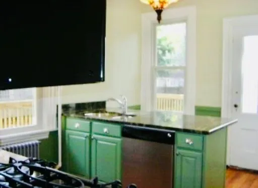 8+ bed, 2.5 bath apartment for rent at 75 Alleghany St Unit 1, Mission Hill — photo 18 of 25