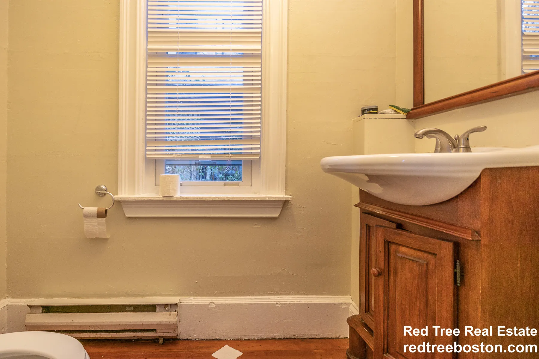 8+ bed, 2.5 bath apartment for rent at 75 Alleghany St Unit 1, Mission Hill — photo 12 of 25