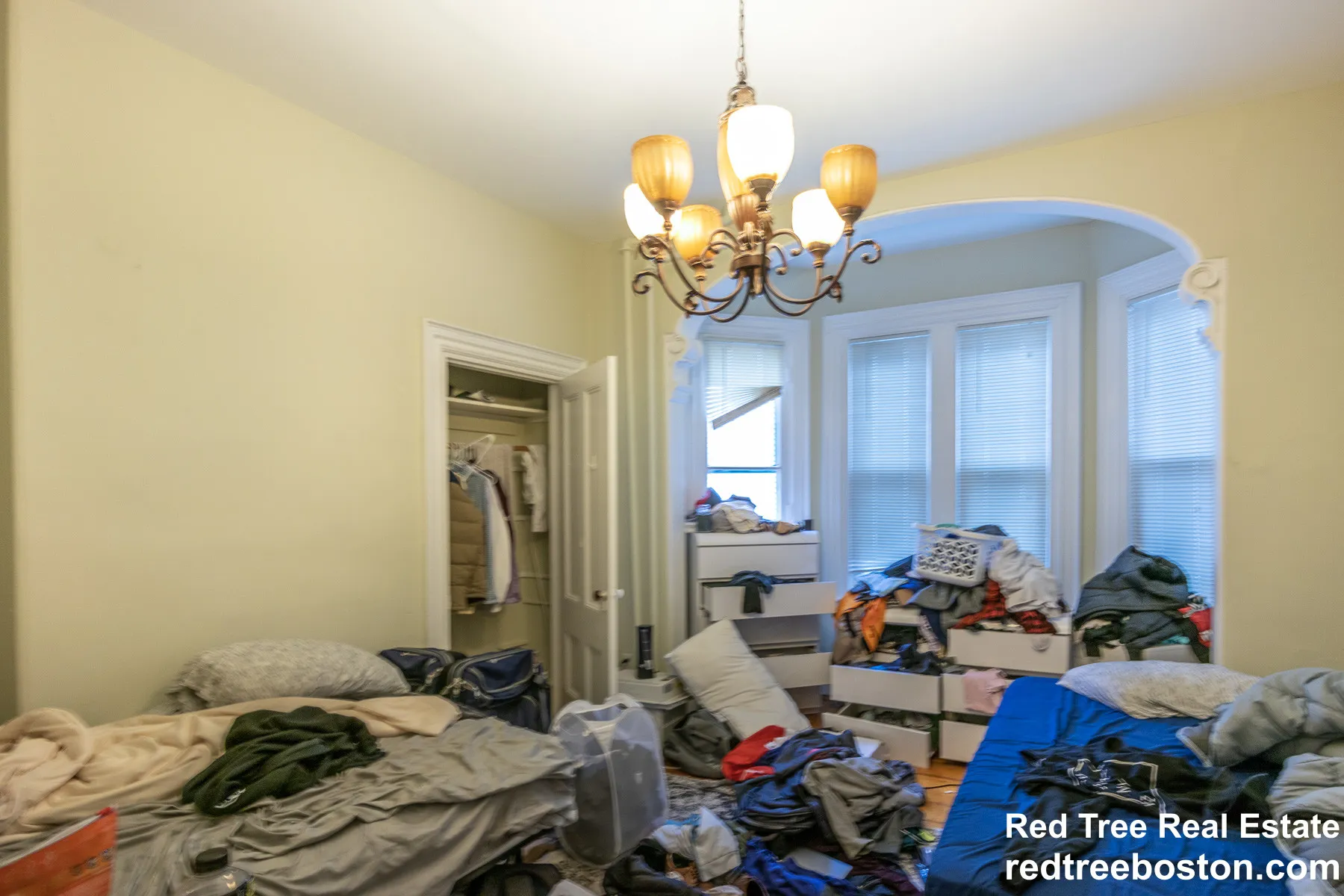 8+ bed, 2.5 bath apartment for rent at 75 Alleghany St Unit 1, Mission Hill — photo 10 of 25