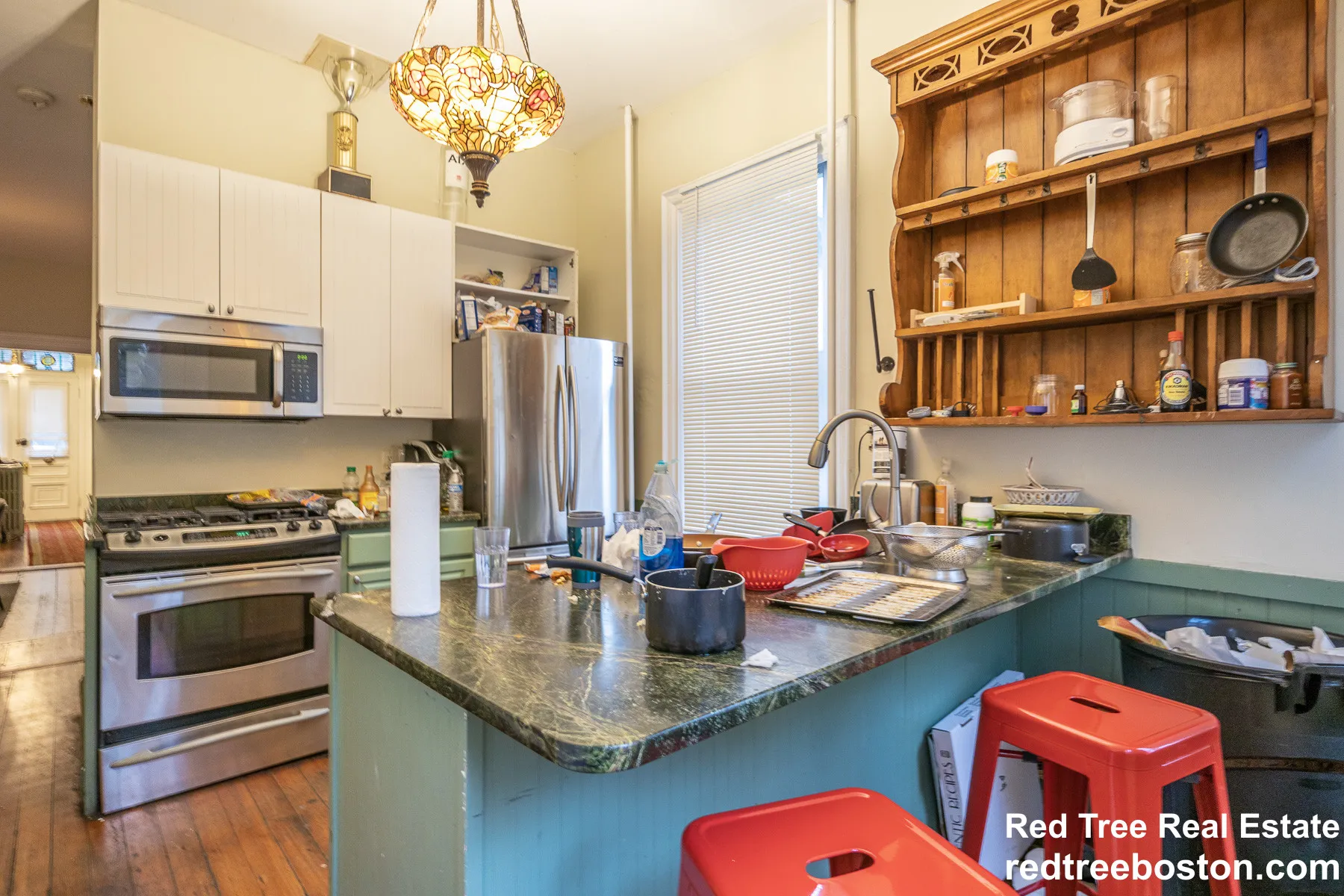 8+ bed, 2.5 bath apartment for rent at 75 Alleghany St Unit 1, Mission Hill — photo 3 of 25
