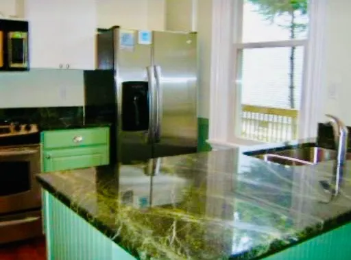 8+ bed, 2.5 bath apartment for rent at 75 Alleghany St Unit 1, Mission Hill — photo 17 of 25