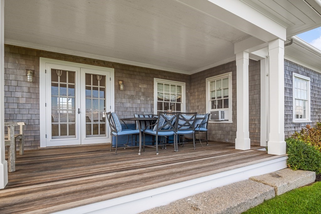 3 bed, 2 bath apartment for rent at 75 Baxter Rd, Nantucket — photo 18 of 24