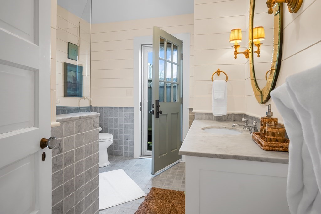 3 bed, 2 bath apartment for rent at 75 Baxter Rd, Nantucket — photo 16 of 24