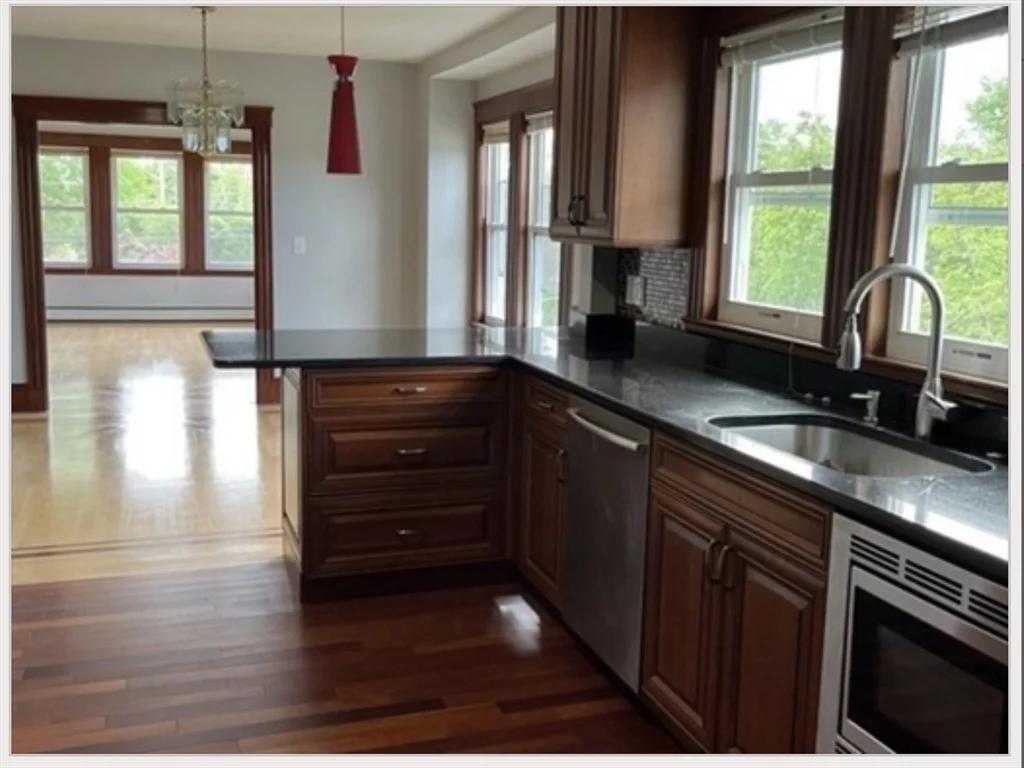 3 bed, 1 bath apartment for rent at 75 Bay State Rd Unit 2, North Quincy