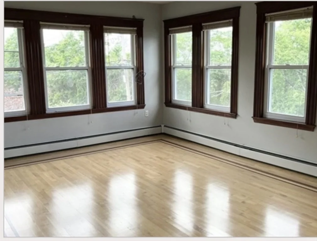 3 bed, 1 bath apartment for rent at 75 Bay State Rd Unit 2, North Quincy — photo 4 of 13