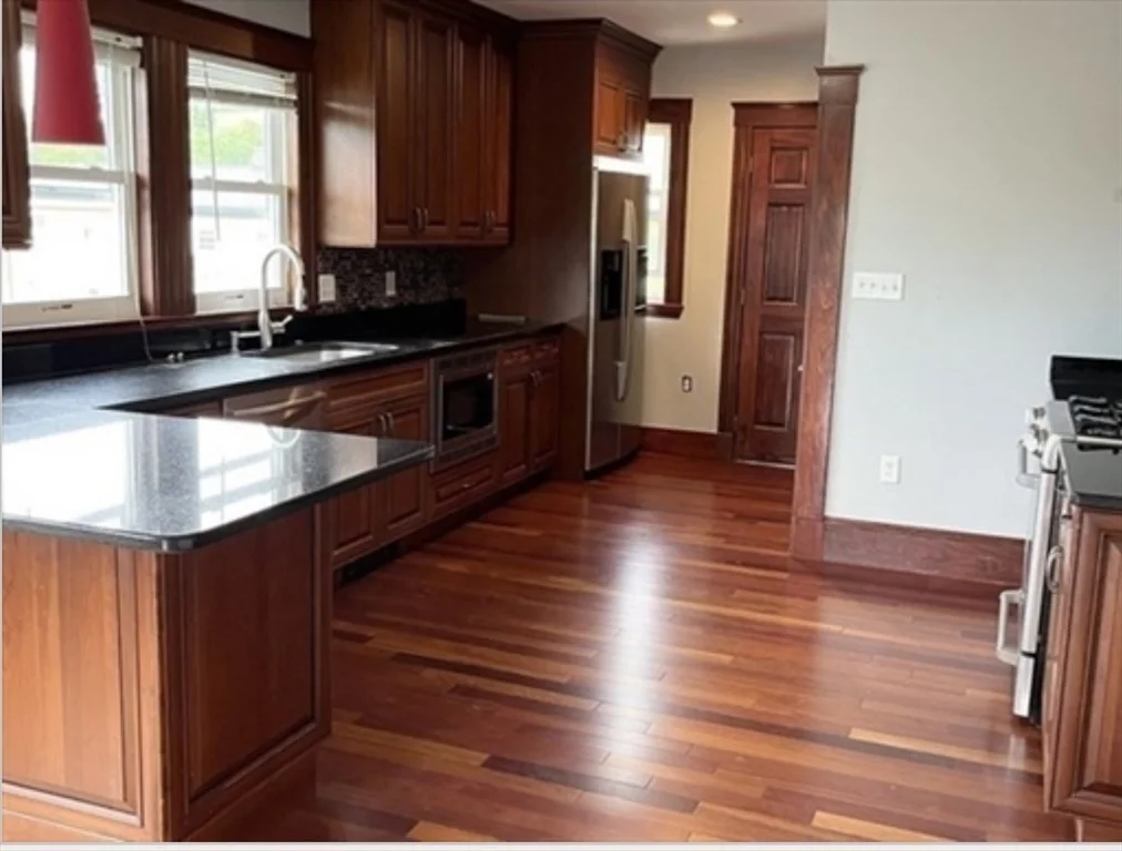 3 bed, 1 bath apartment for rent at 75 Bay State Rd Unit 2, North Quincy — photo 6 of 13