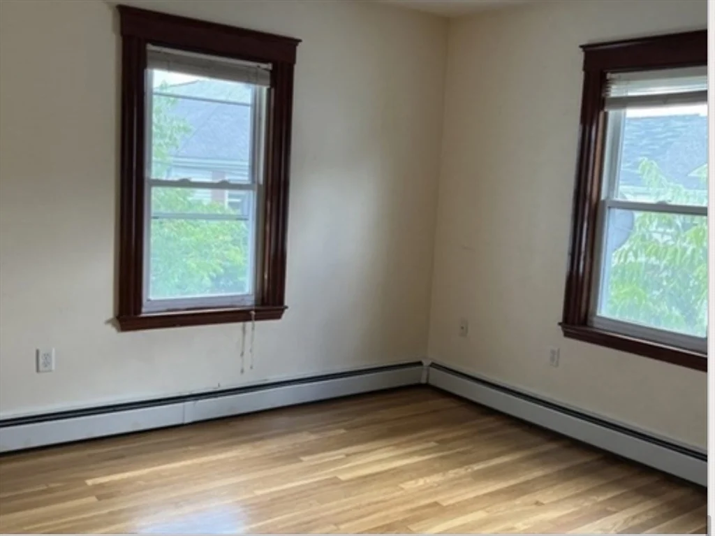 3 bed, 1 bath apartment for rent at 75 Bay State Rd Unit 2, North Quincy — photo 11 of 13