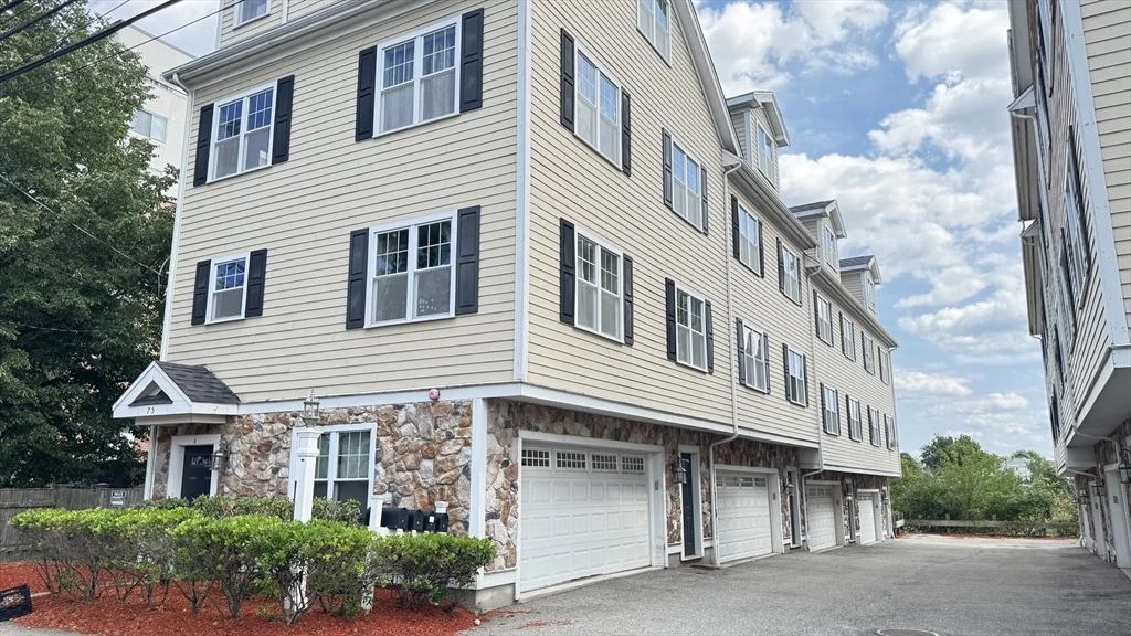 3 bed, 2 bath apartment for rent at 75 Brackett St Unit C, Quincy Center — photo 1 of 31