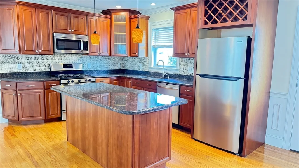 3 bed, 2 bath apartment for rent at 75 Brackett St Unit C, Quincy Center — photo 3 of 31