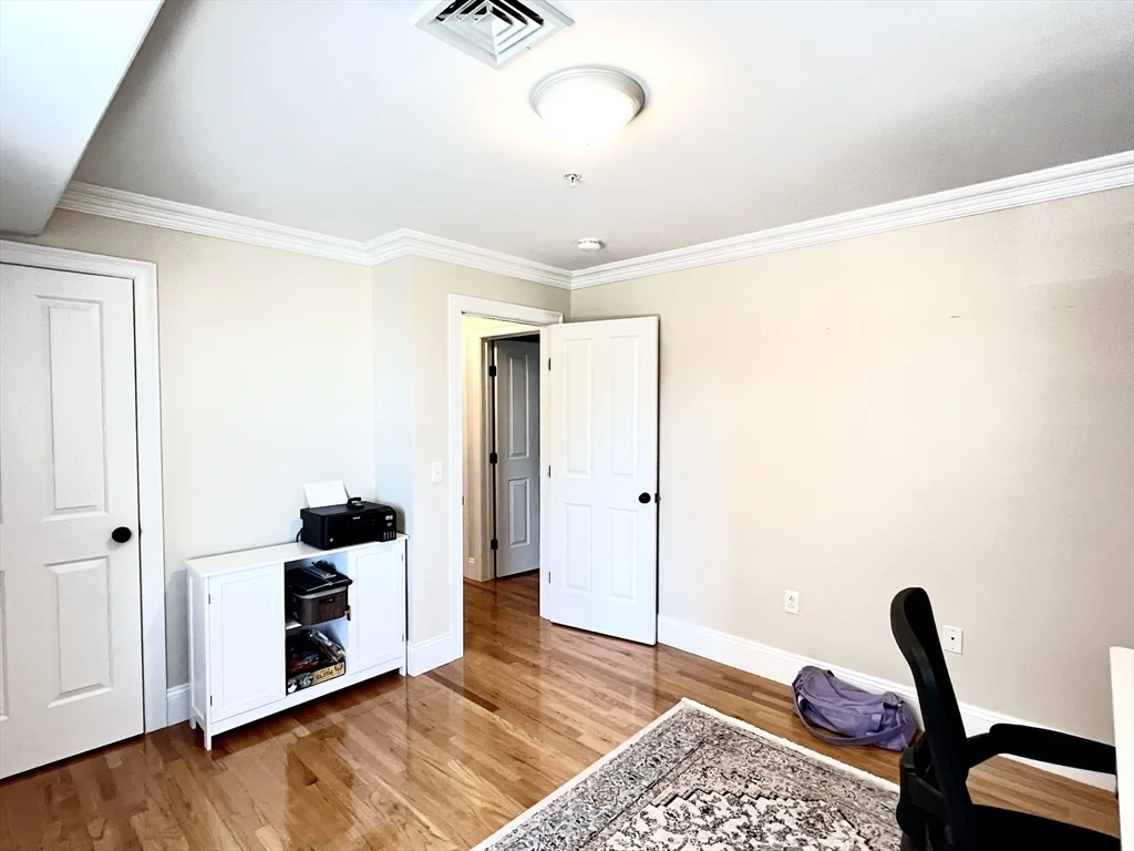 3 bed, 2 bath apartment for rent at 75 Brackett St Unit C, Quincy — photo 27 of 39
