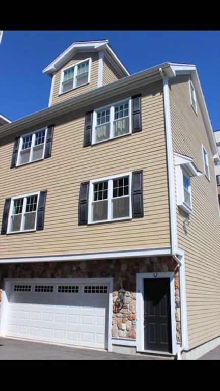 3 bed, 2 bath apartment for rent at 75 Brackett St Unit D, Quincy