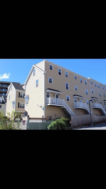 3 bed, 2 bath apartment for rent at 75 Brackett St Unit D, Quincy — photo 13 of 14
