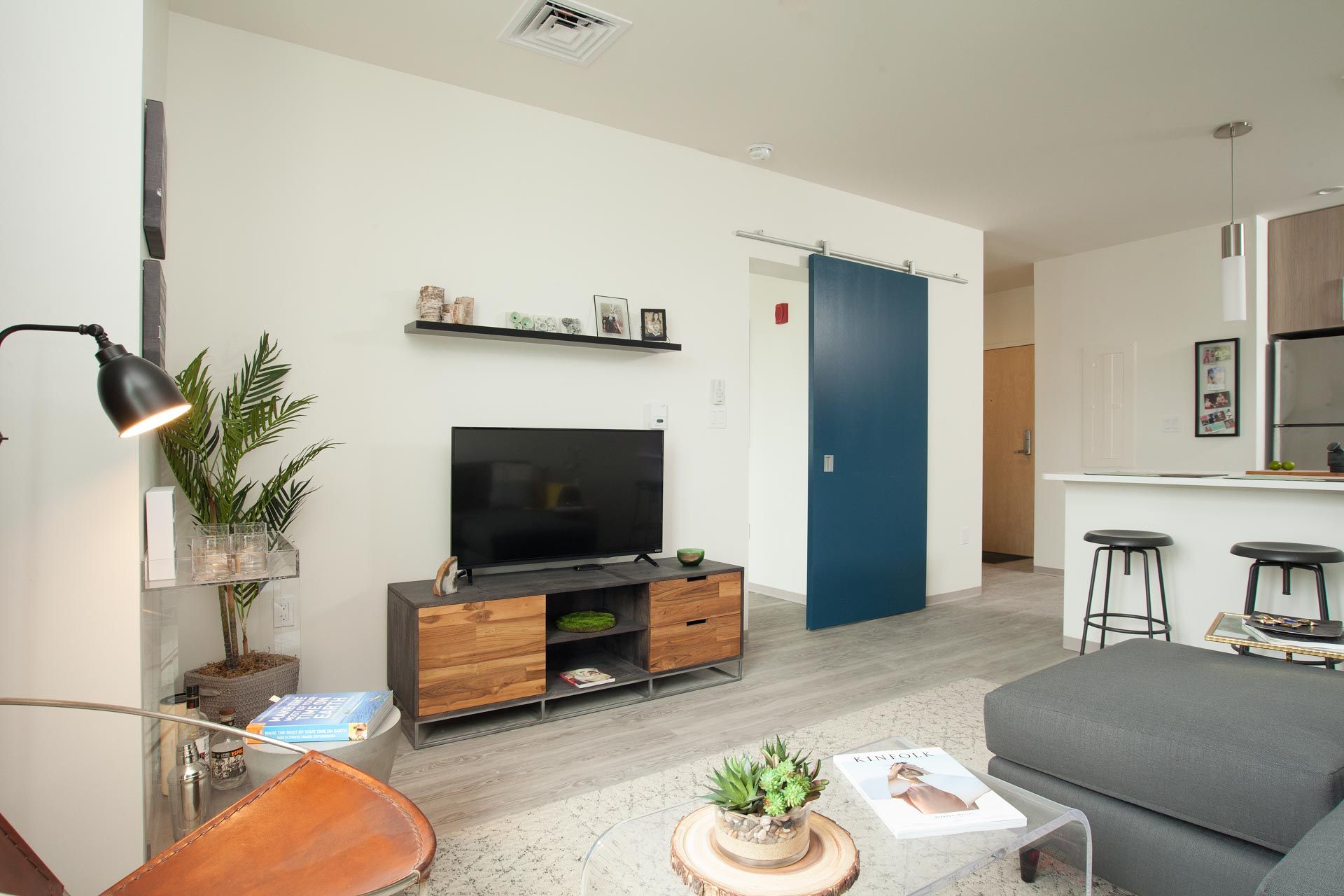 2 bed, 1 bath apartment for rent at 75 Braintree St Unit 502, Allston — photo 4 of 18