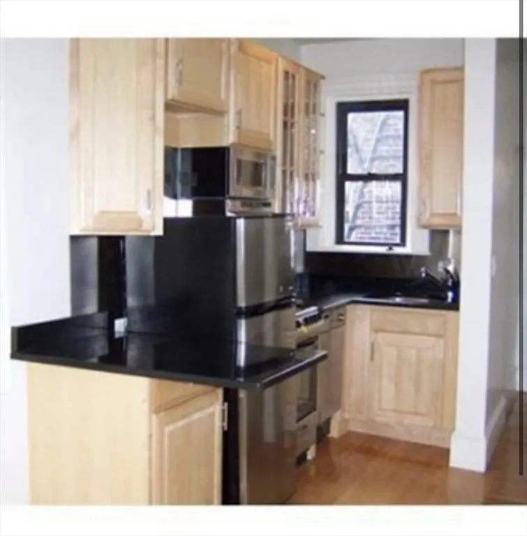 1 bed, 1 bath apartment for rent at 75 Burbank St Unit 404, Fenway