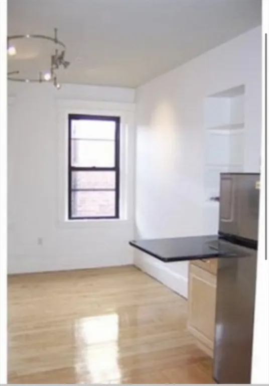 1 bed, 1 bath apartment for rent at 75 Burbank St Unit 404, Fenway — photo 2 of 11