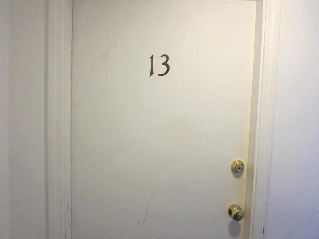 1 bed, 1 bath apartment for rent at 75 Cabot Unit 13, Beverly — photo 4 of 17