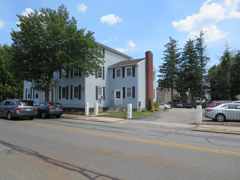 1 bed, 1 bath apartment for rent at 75 Cabot Unit 13, Beverly — photo 2 of 17