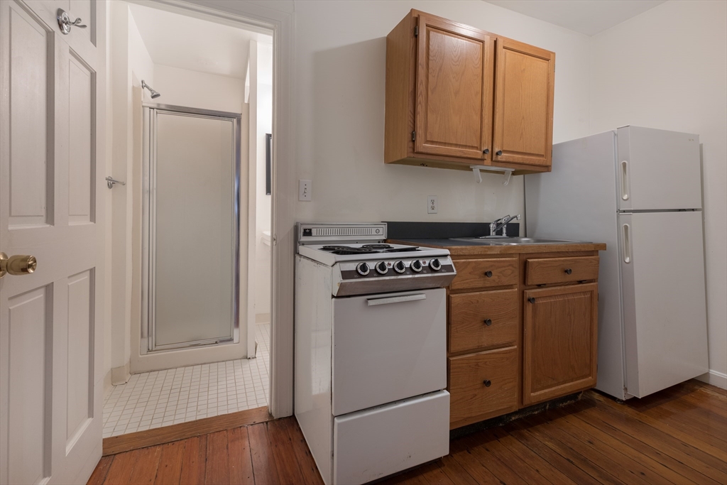 Studio bed, 1 bath apartment for rent at 75 Chandler St Unit 1, South End — photo 5 of 6