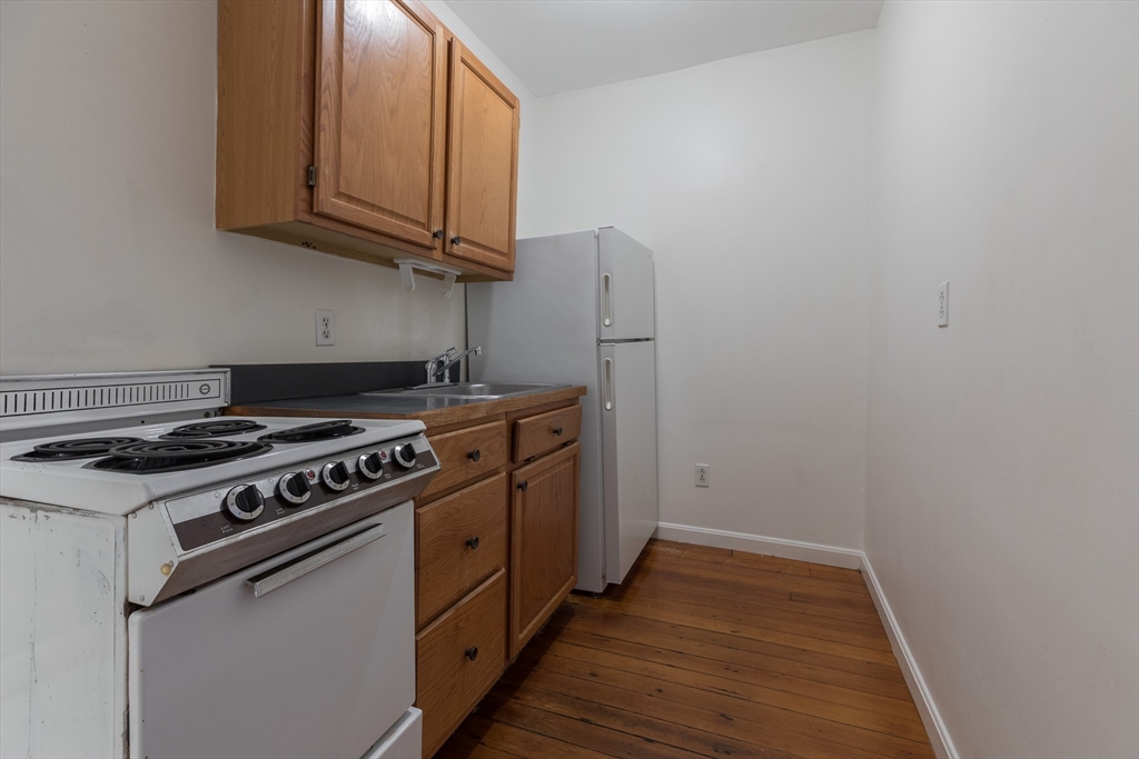 Studio bed, 1 bath apartment for rent at 75 Chandler St Unit 1, South End — photo 4 of 6