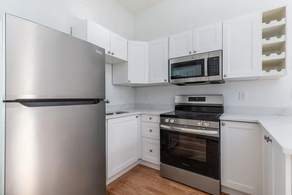 Studio bed, 1 bath apartment for rent at 75 Chandler St Unit 3, South End — photo 5 of 9