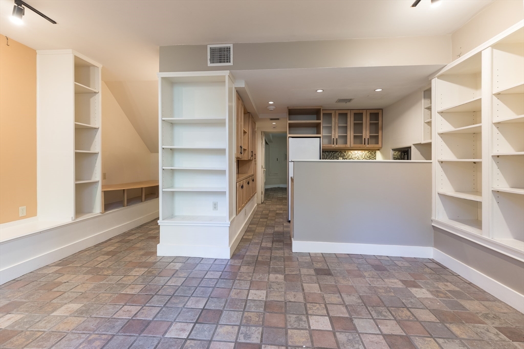 1 bed, 1 bath apartment for rent at 75 Chandler St Unit B, South End — photo 4 of 12