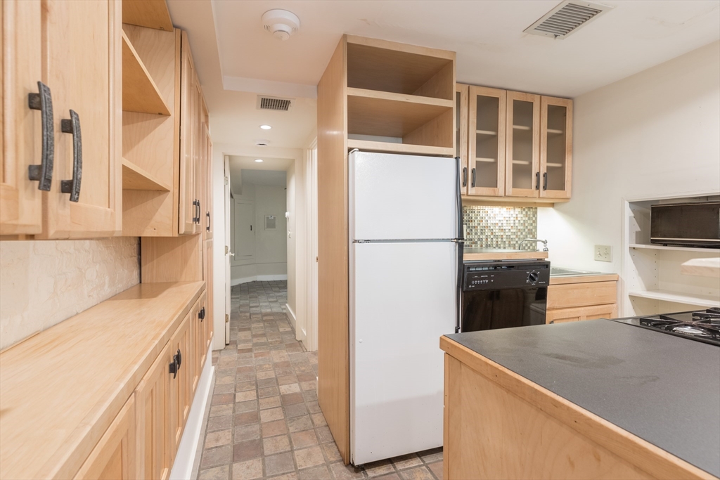 1 bed, 1 bath apartment for rent at 75 Chandler St Unit B, South End — photo 6 of 12