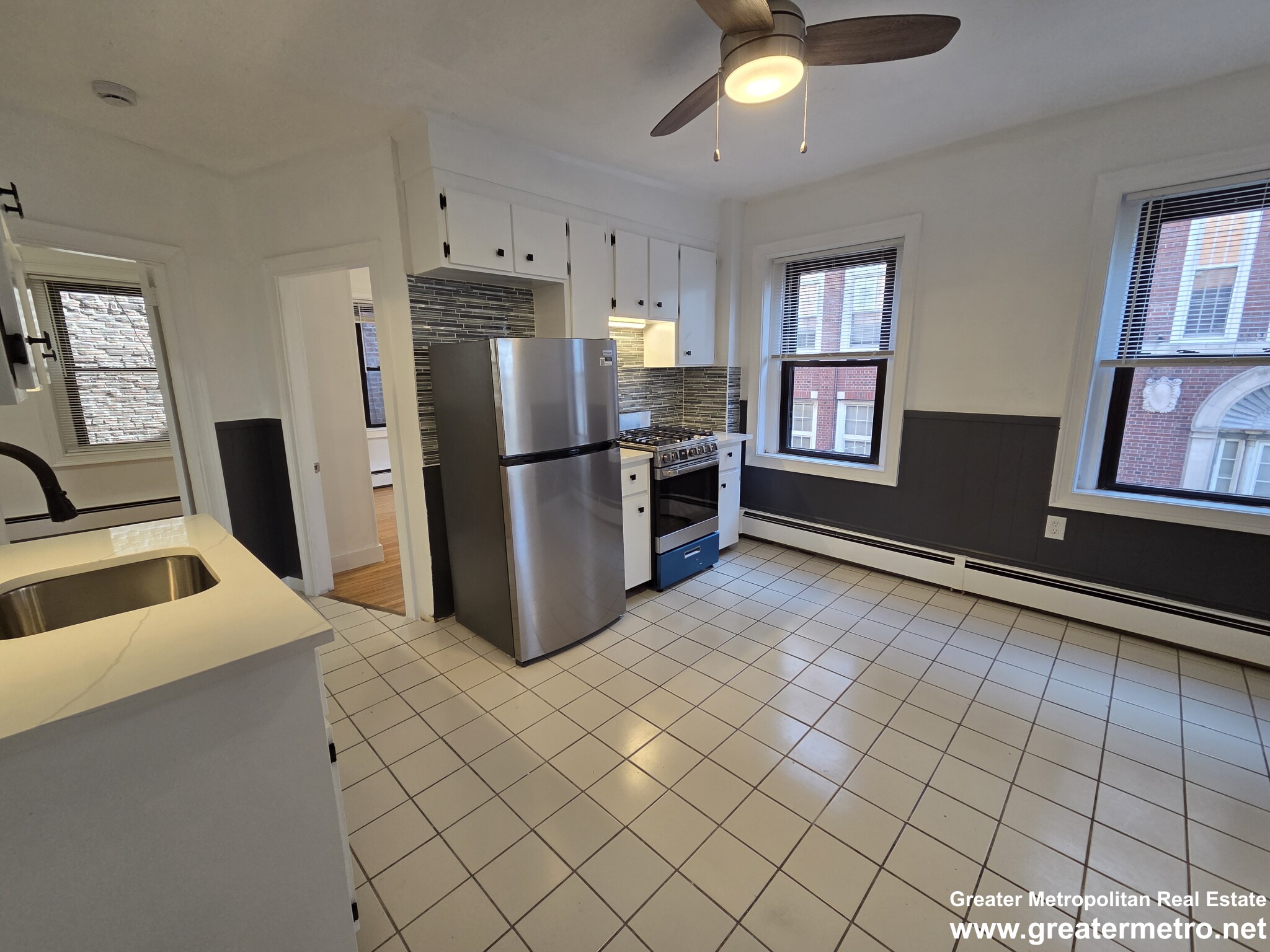 3 bed, 1 bath apartment for rent at 75 Charter St Unit 3, North End — photo 2 of 24