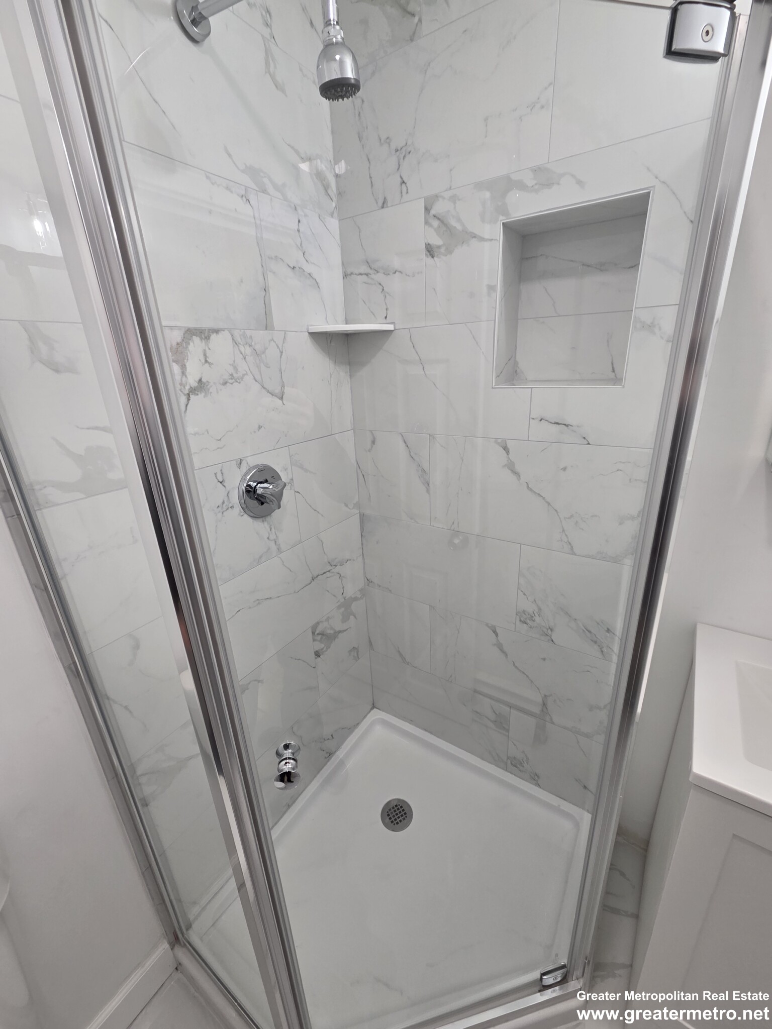 3 bed, 1 bath apartment for rent at 75 Charter St Unit 3, North End — photo 23 of 24
