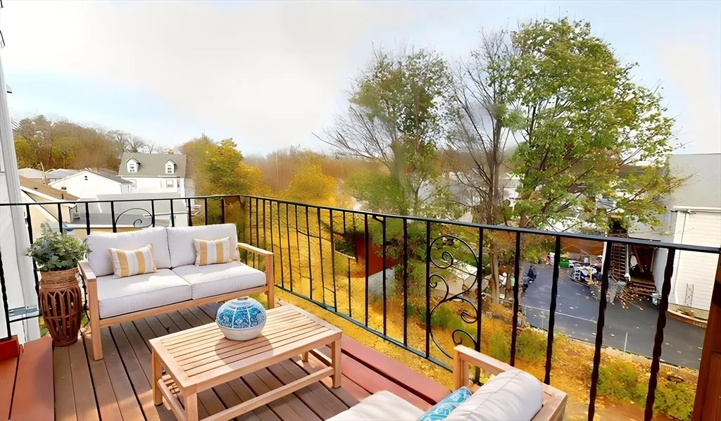 2 bed, 1 bath apartment for rent at 75 Cherry Unit 2, Malden — photo 15 of 17