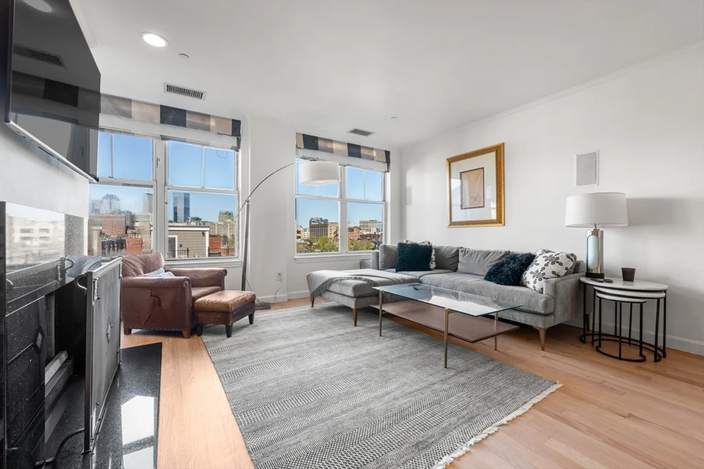 1 bed, 1 bath apartment for rent at 75 Clarendon Unit 604, Back Bay — photo 1 of 17