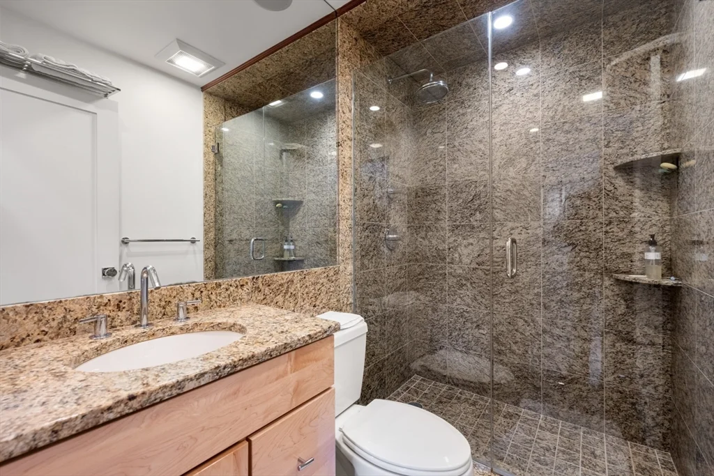 1 bed, 1 bath apartment for rent at 75 Clarendon Unit 604, Back Bay — photo 11 of 17