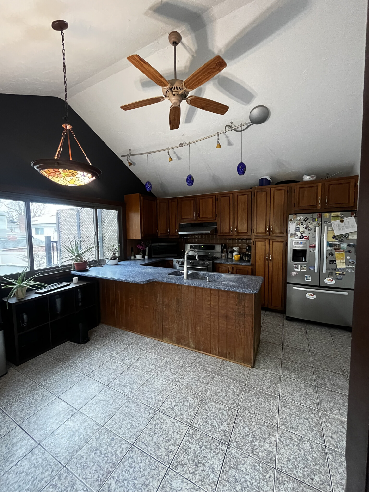 5 bed, 2.5 bath apartment for rent at 75 Como Rd, Hyde Park — photo 4 of 16
