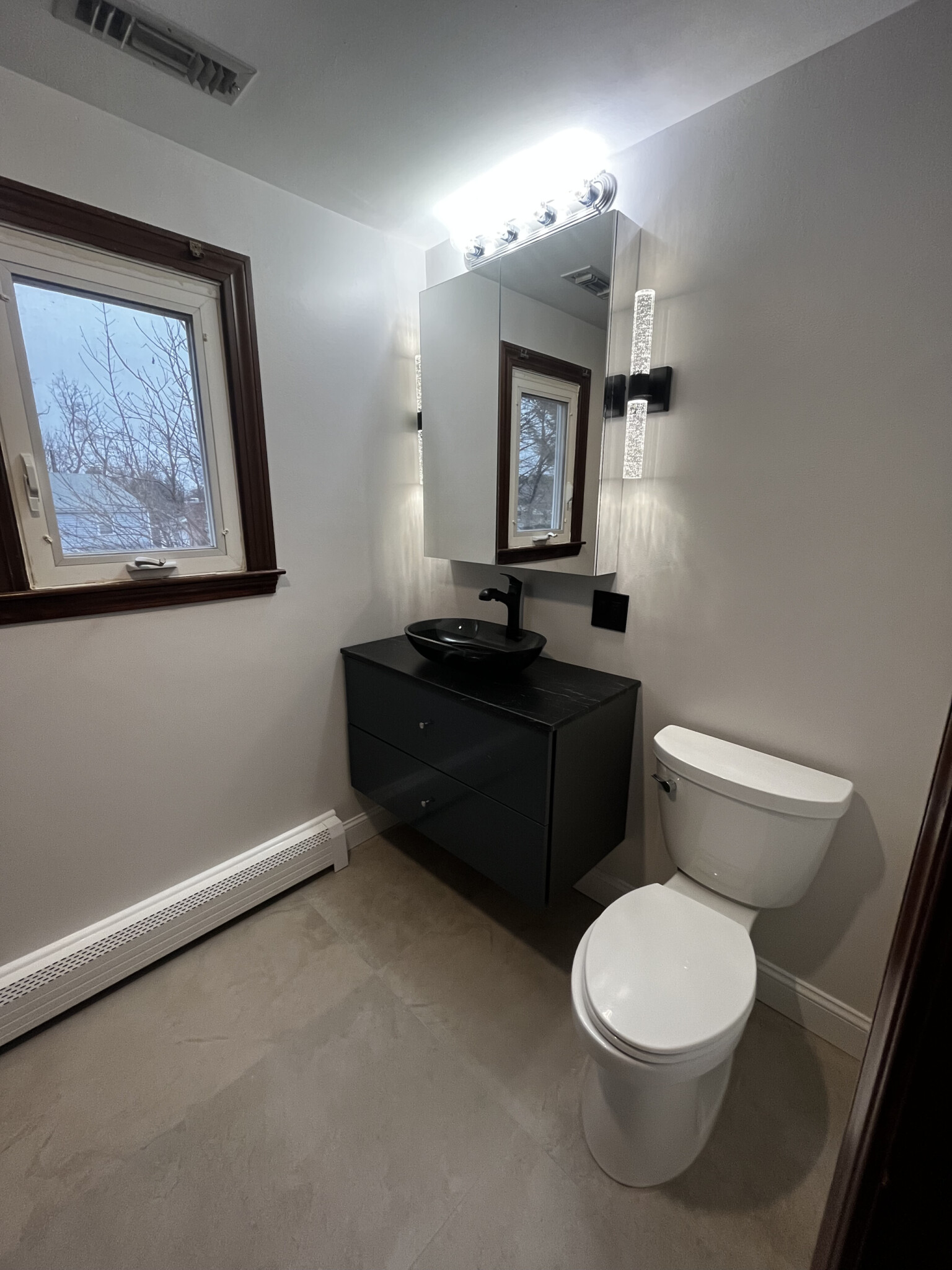 5 bed, 2.5 bath apartment for rent at 75 Como Rd, Hyde Park — photo 13 of 16