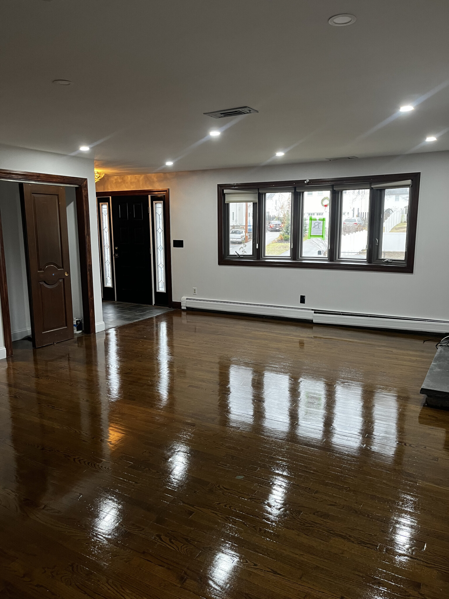 5 bed, 2.5 bath apartment for rent at 75 Como Rd, Hyde Park — photo 6 of 16