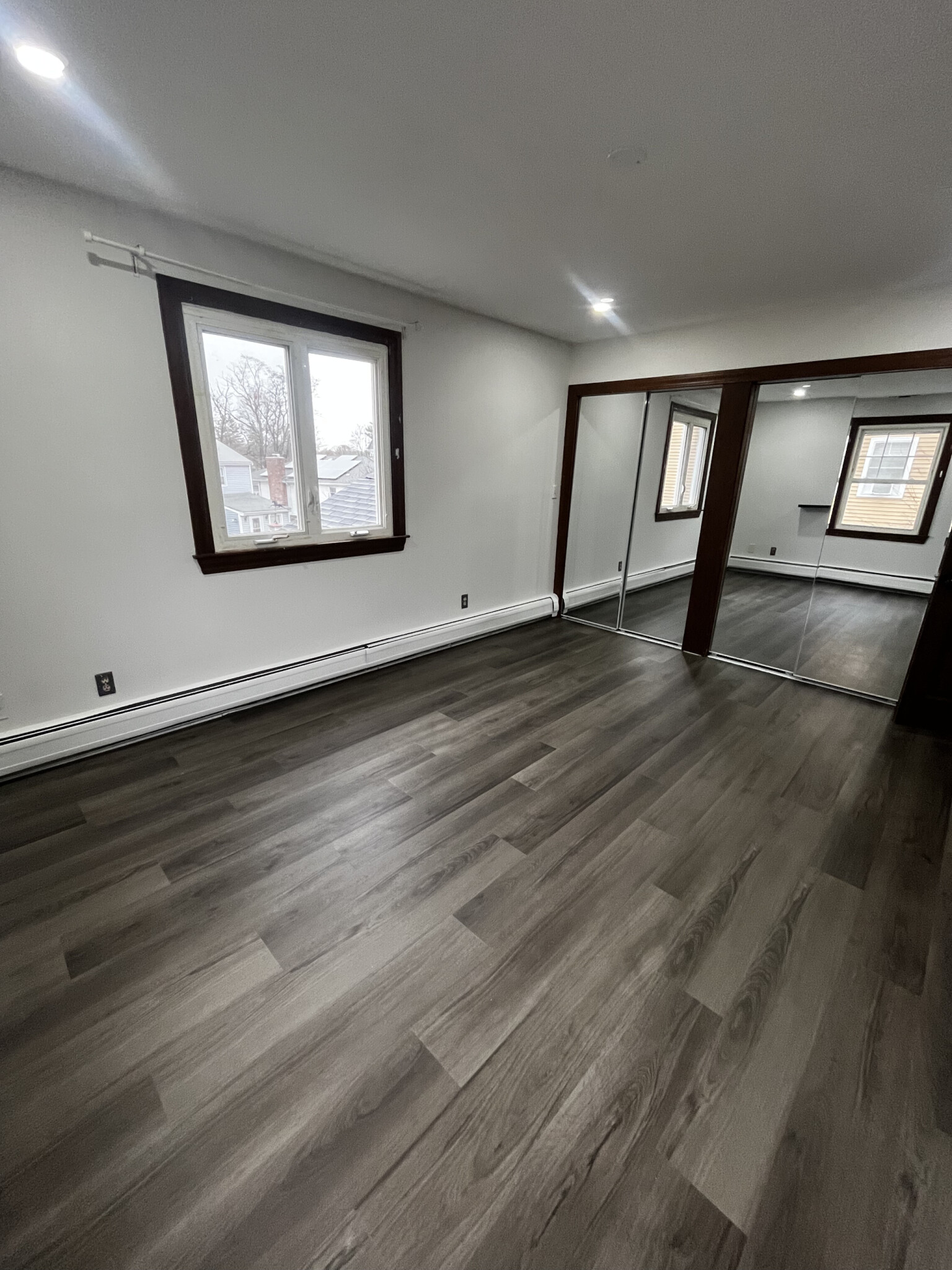 5 bed, 2.5 bath apartment for rent at 75 Como Rd, Hyde Park — photo 11 of 16
