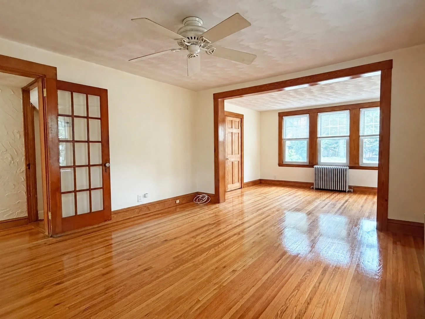 2 bed, 1 bath apartment for rent at 75 Dale St Unit 1, Waltham — photo 5 of 13