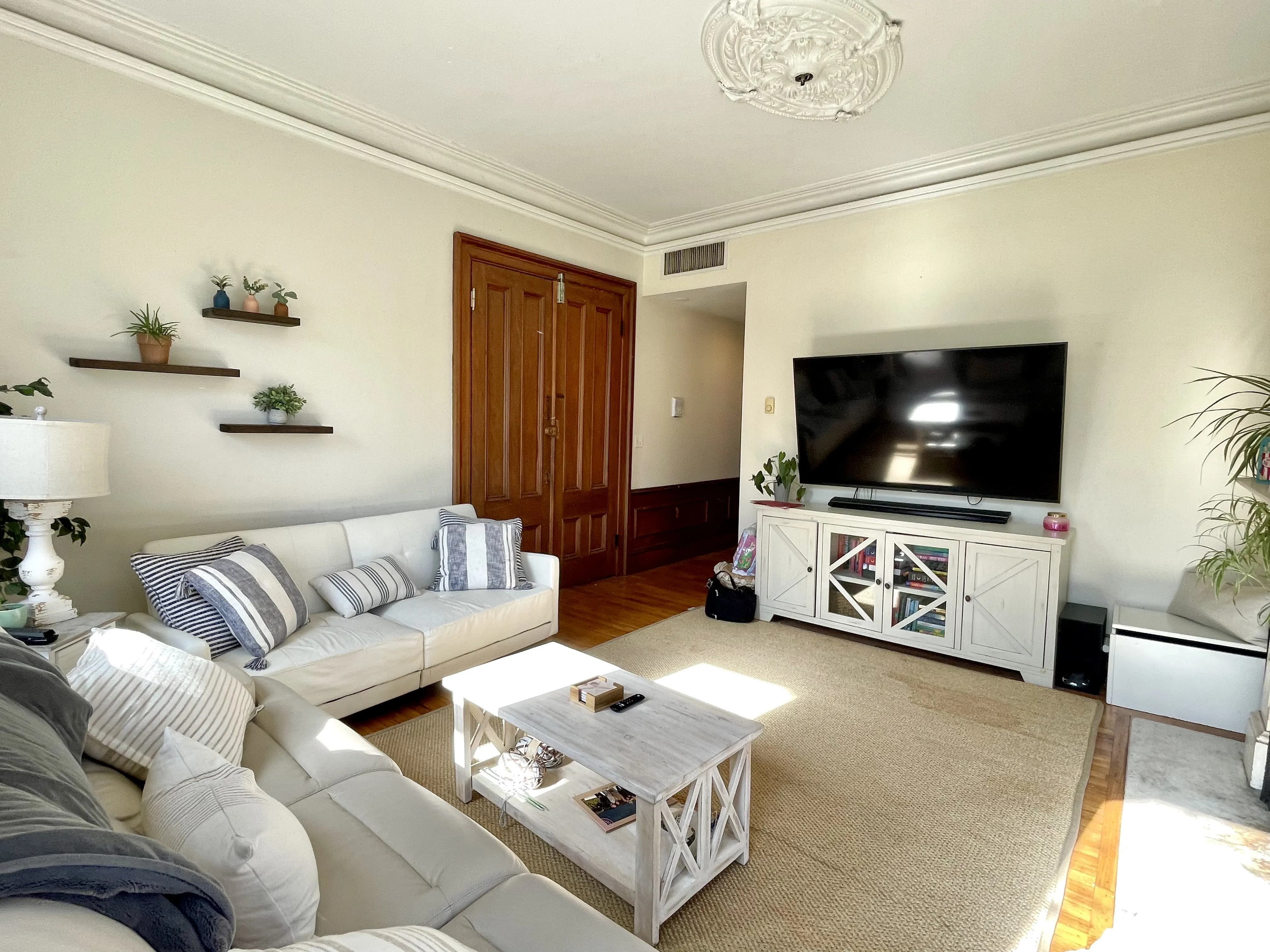 3 bed, 1.5 bath apartment for rent at 75 Dartmouth St Unit 1, South End — photo 4 of 27