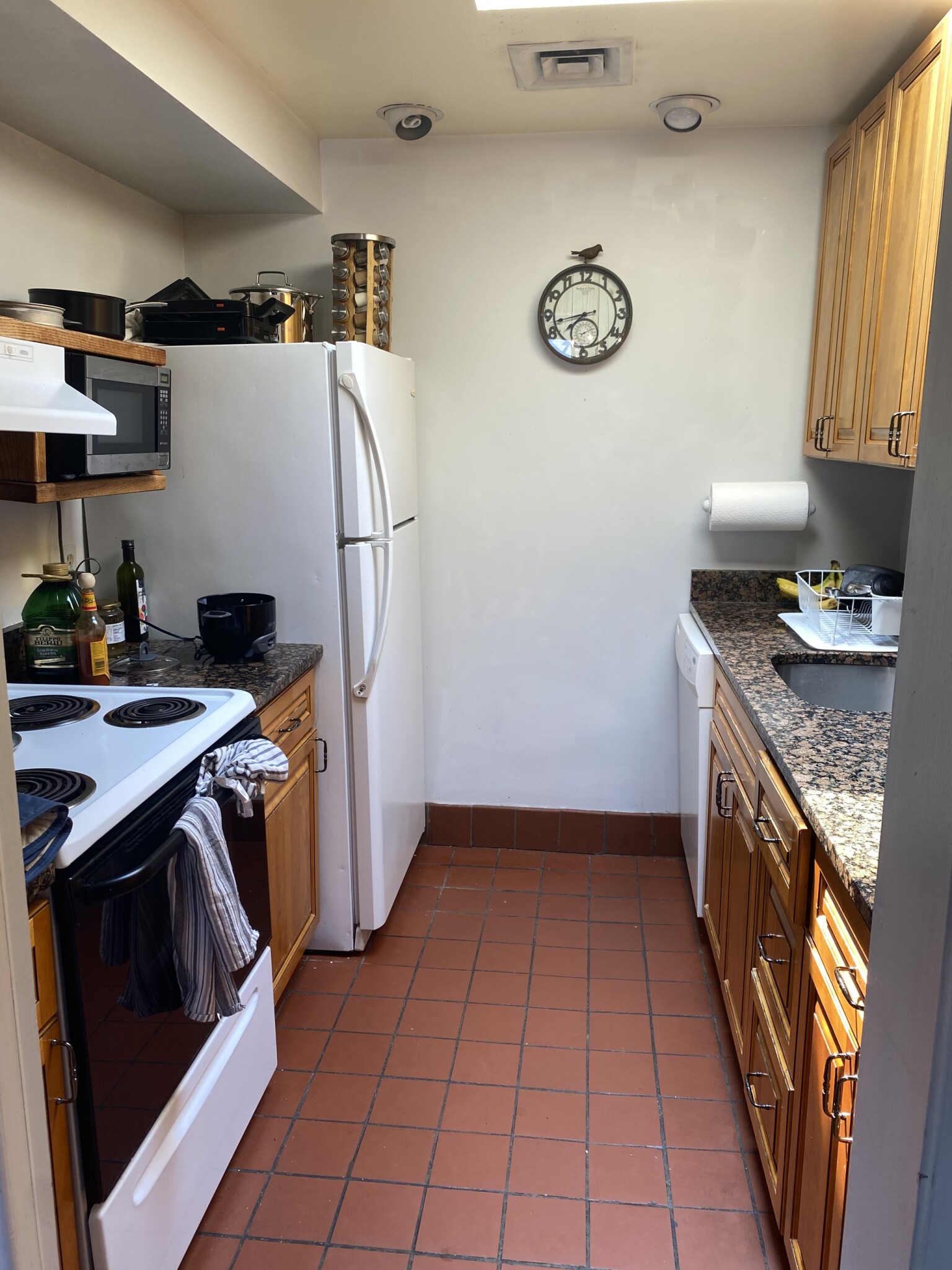 3 bed, 1 bath apartment for rent at 75 Dartmouth St Unit 3, South End — photo 8 of 10